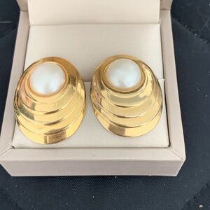 Vintage Bluette Elegant Gold tone and Pearl Earrings. Made in France